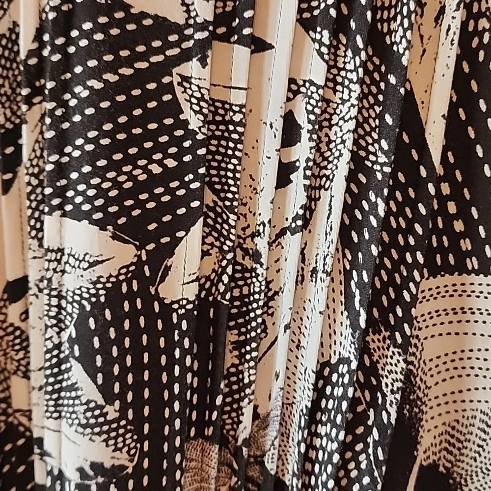 NWOT Cupio Abstract Top/Tunic Small - Picture 6 of 9